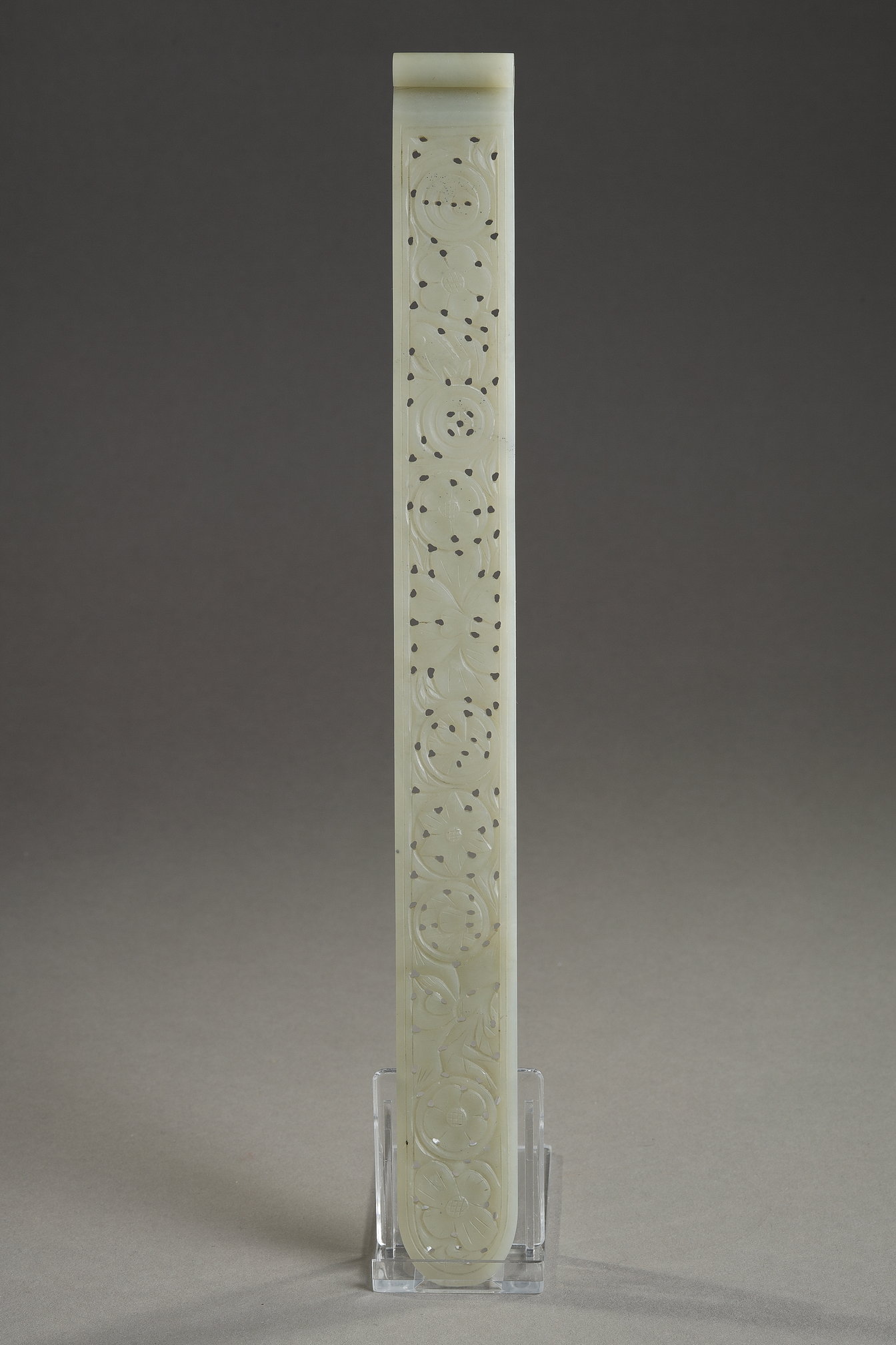 Chine nephrite hair pin carved and reticulated for Mandch woman - 19th century
H 29,3cm
